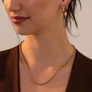 New 18K Gold Twisted Chain Minimalist Necklace